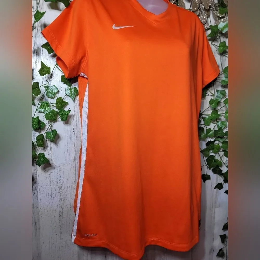 NWOT Nike Challenge Jersey